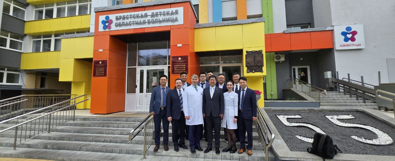 Делегация из Китая посетила Брестскую детскую областную больницу