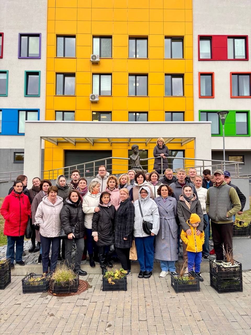 В рамках Республиканского субботника в Детскую областную больницу приехал известный брестский блогер Кирилл Кветка!